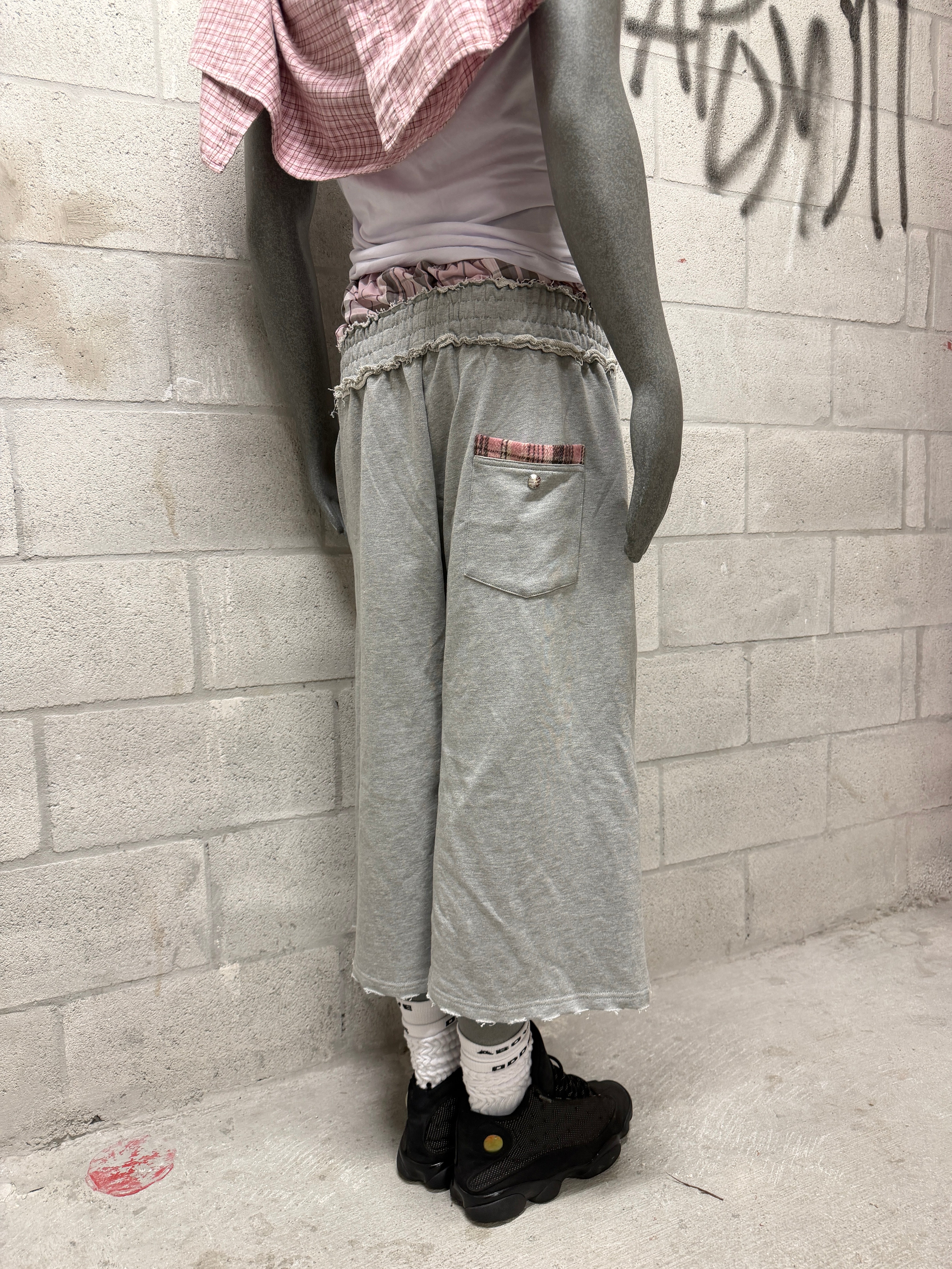 AO Plaid Logo 3/4 Shorts