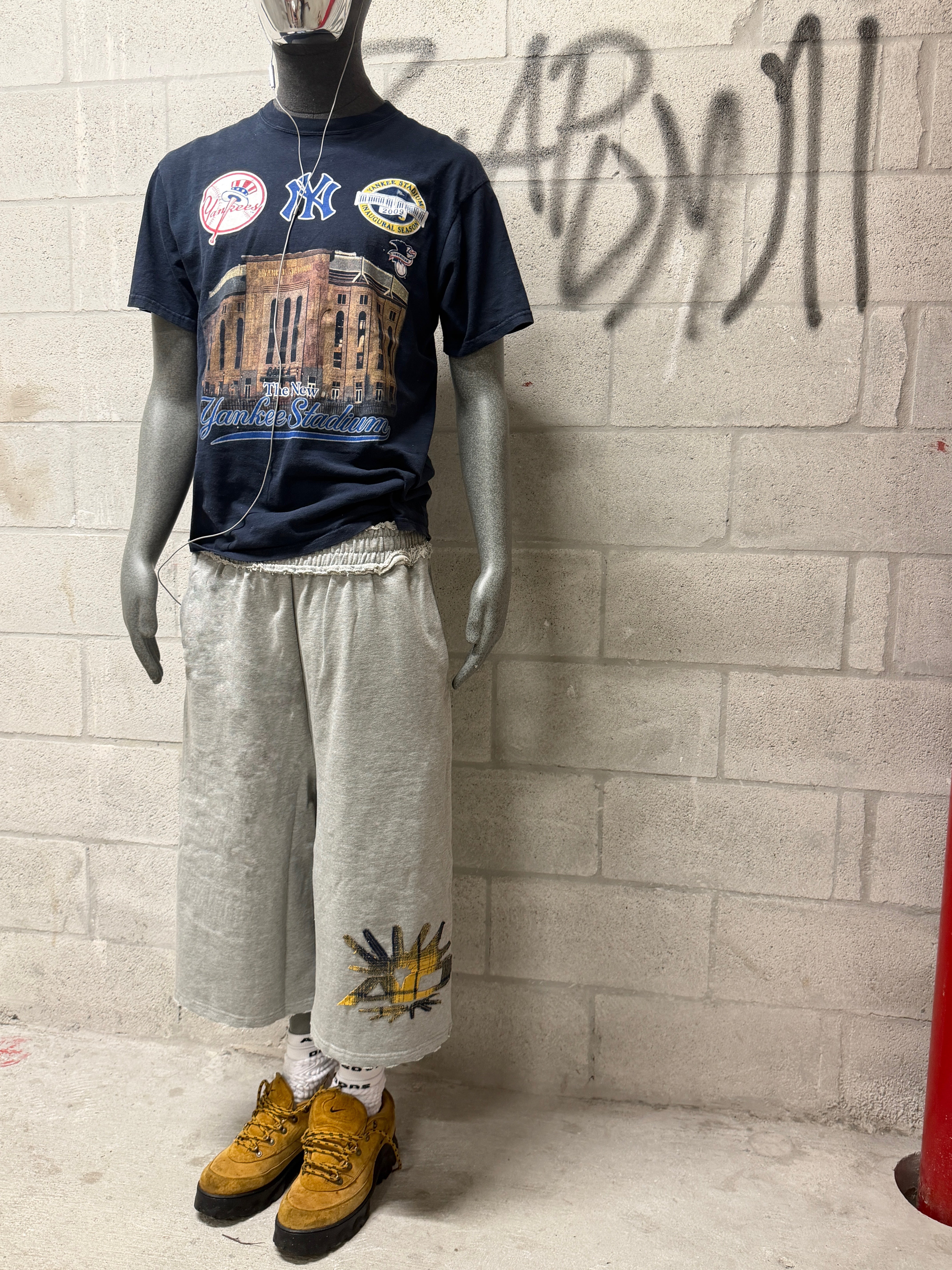 AO Plaid Logo 3/4 Shorts